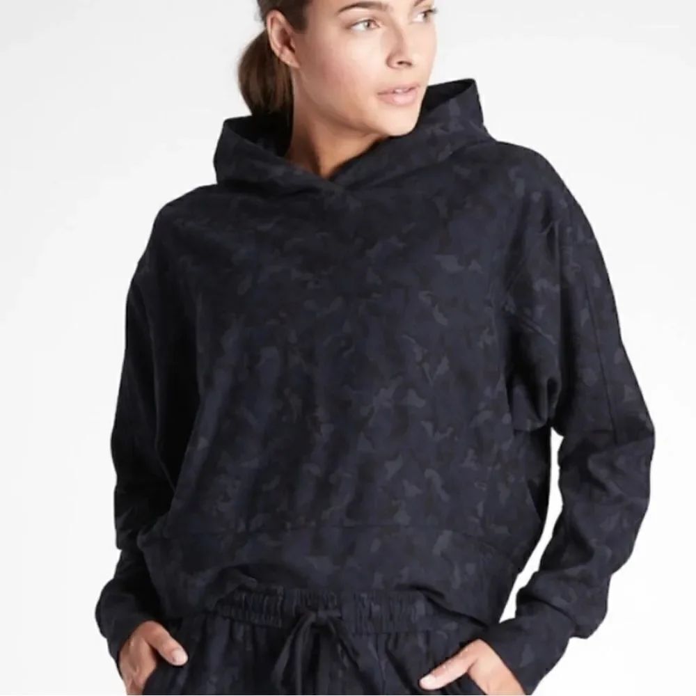 Athleta Farallon Cropped Sweatshirt Blue Camo